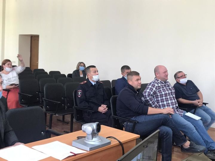 Глава Рыбно-Слободского  района Ильдар Тазутдинов встретился с группой предпринимателей
