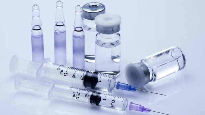 Эксперт рассказал, кому противопоказана вакцина от коронавируса