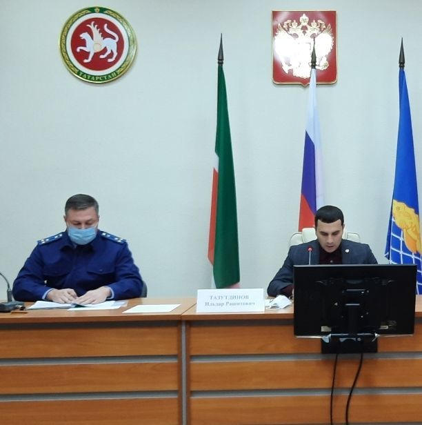Ильдар Тазутдинов провел заседание по противодействию коррупции