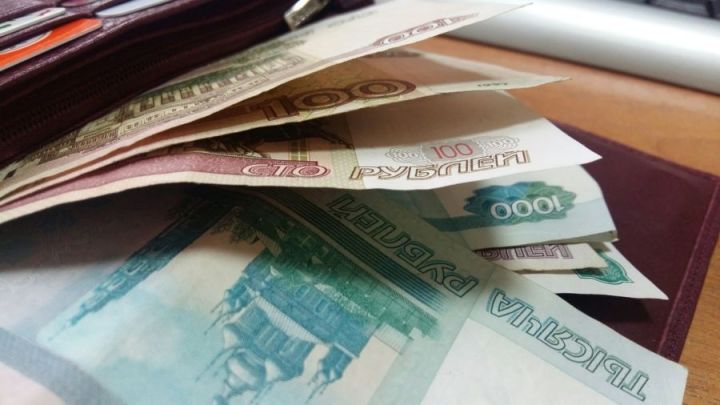 Нескольким категориям российских  военнослужащих  выплатят  единовременно по 15 тыс. рублей