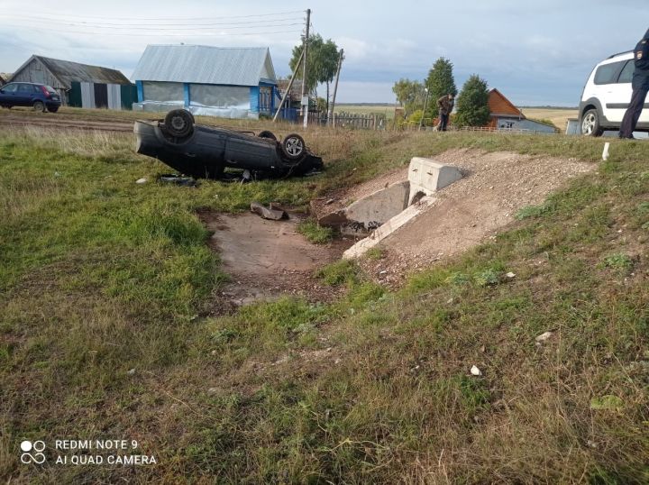 В Рыбно-Слободском районе пьяный водитель на большой скорости вылетел в кювет 