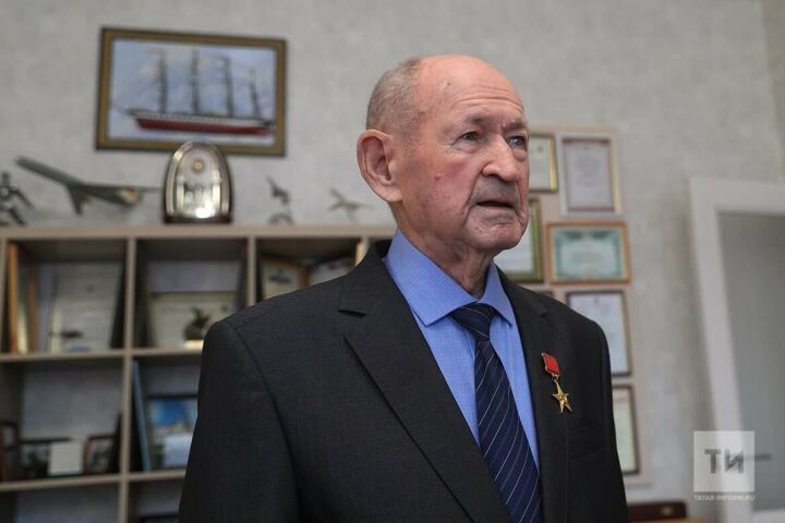 В Казани  Герой Социалистического Труда Ильдус Мостюков принял участия в голосовании 