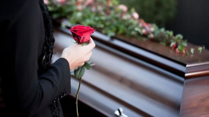 В России планируют сделать похороны госуслугой
