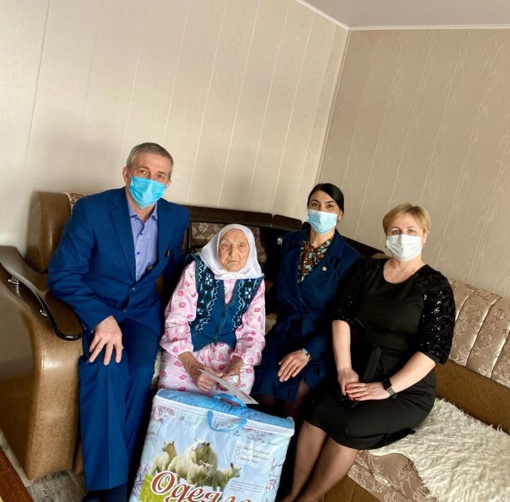Жительница Рыбно-Слободского района отметила 90-летний юбилей