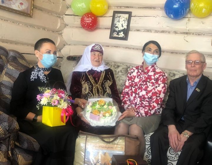 Галия Зиятдинова из села Юлсубино  отметила свой 90-летний юбилей
