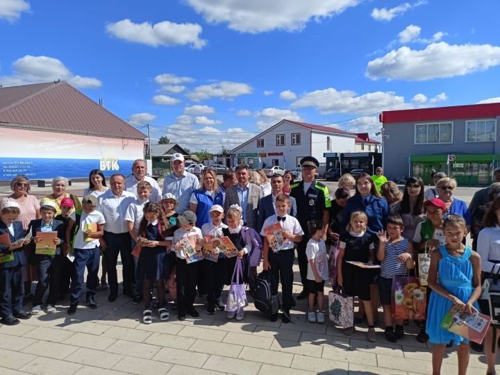 В Рыбно-Слободском районе 87 семей получили поддержку детям перед школой