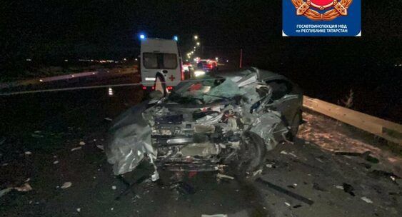 На трассе М-5 в Татарстане водитель легковушки погиб в ДТП с грузовиком