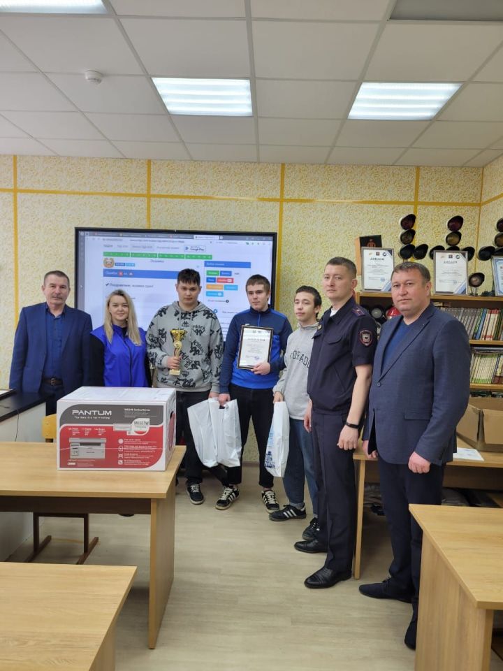 В Рыбной Слободе прошел конкурс по автомногоборью среди команд юношей и девушек