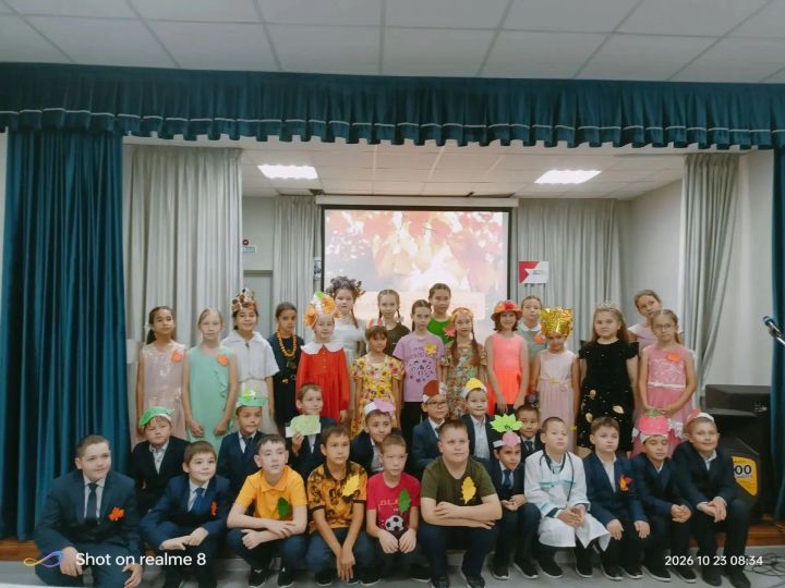 В школе ярко прошёл праздник осени «Сөмбелә»