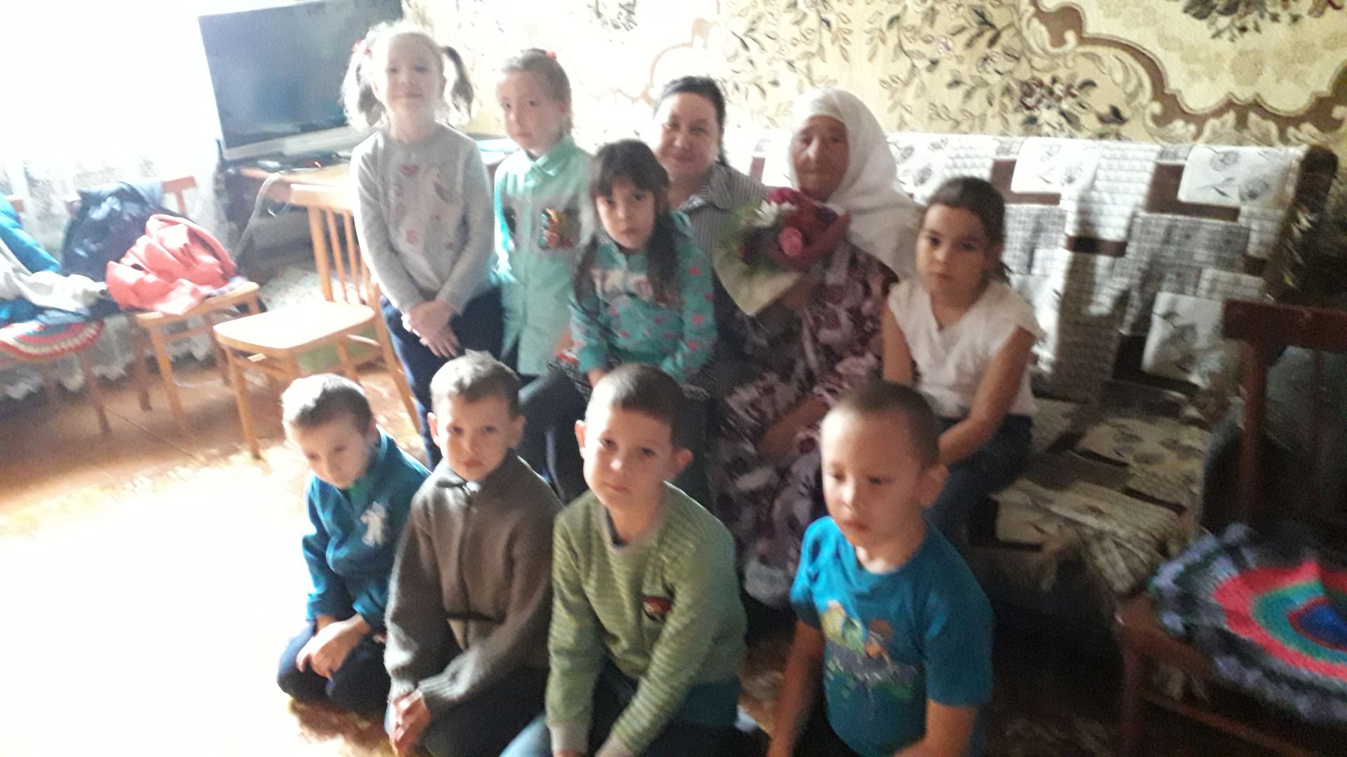 В  Больше-Елгинском детском саду «Умырзая»  Рыбно Слободского района с малых лет учат детей уважать и любить старших