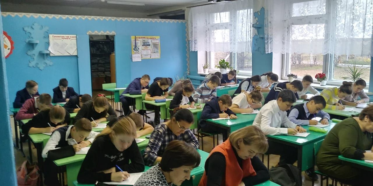 Сегодня проходила образовательная акция “Татарча диктант”