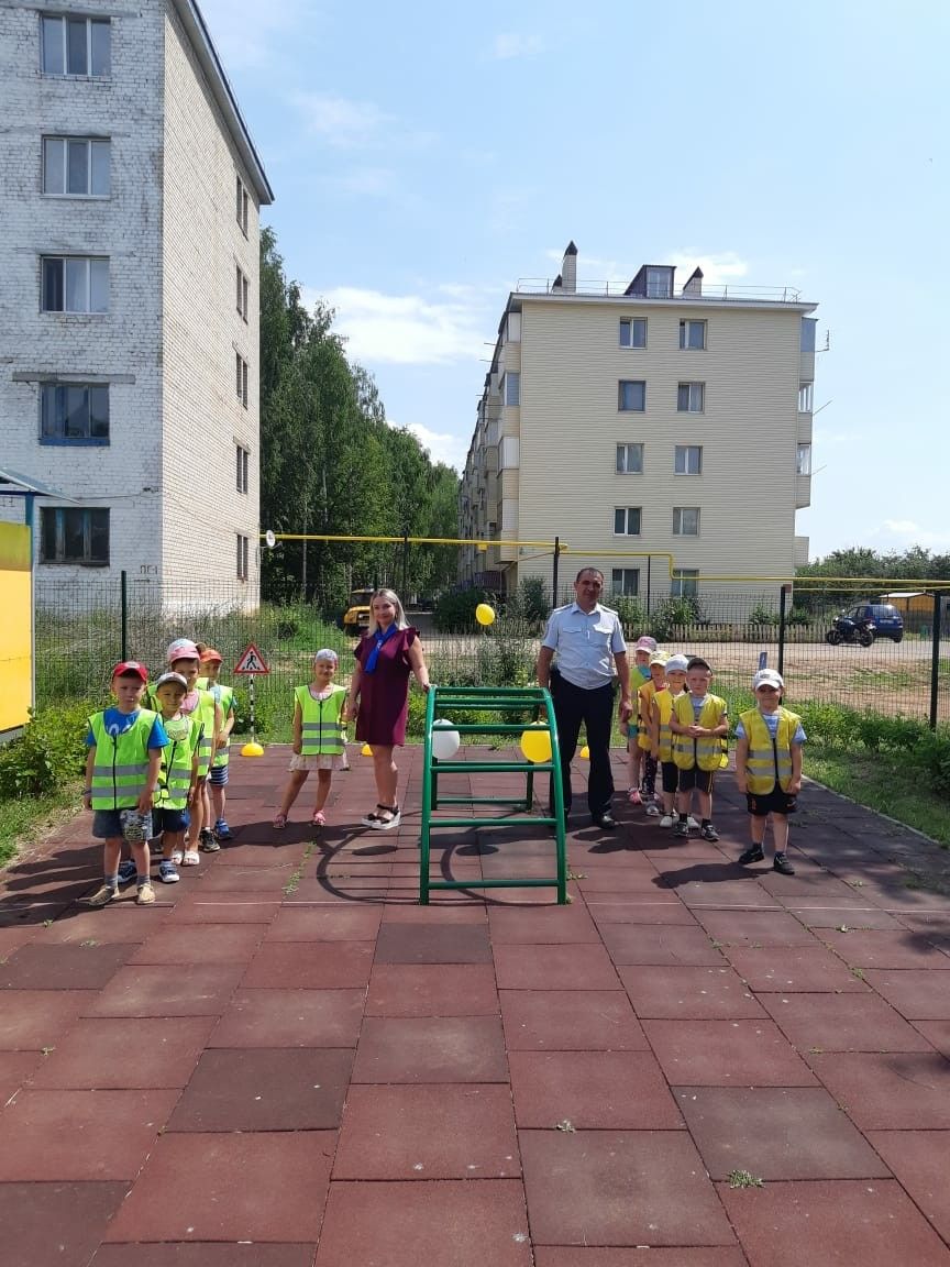 Малыши Рыбной Слободы знают все о ПДД 