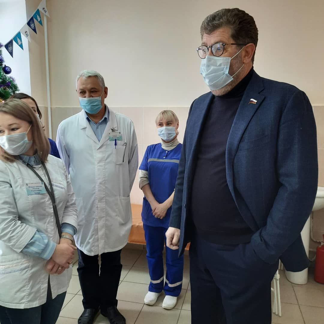 Депутат Госдумы РФ Борис Менделевич порадовал медработников