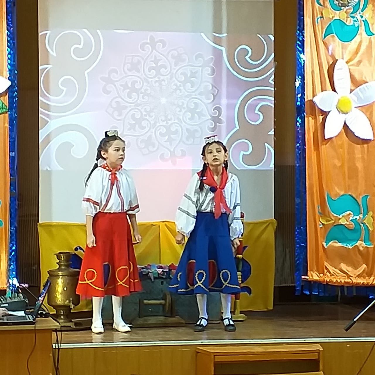 В Рыбно - Слободском Центре детского творчества подвели итоги работы за месяц в рамках Года родного языка и народного единства