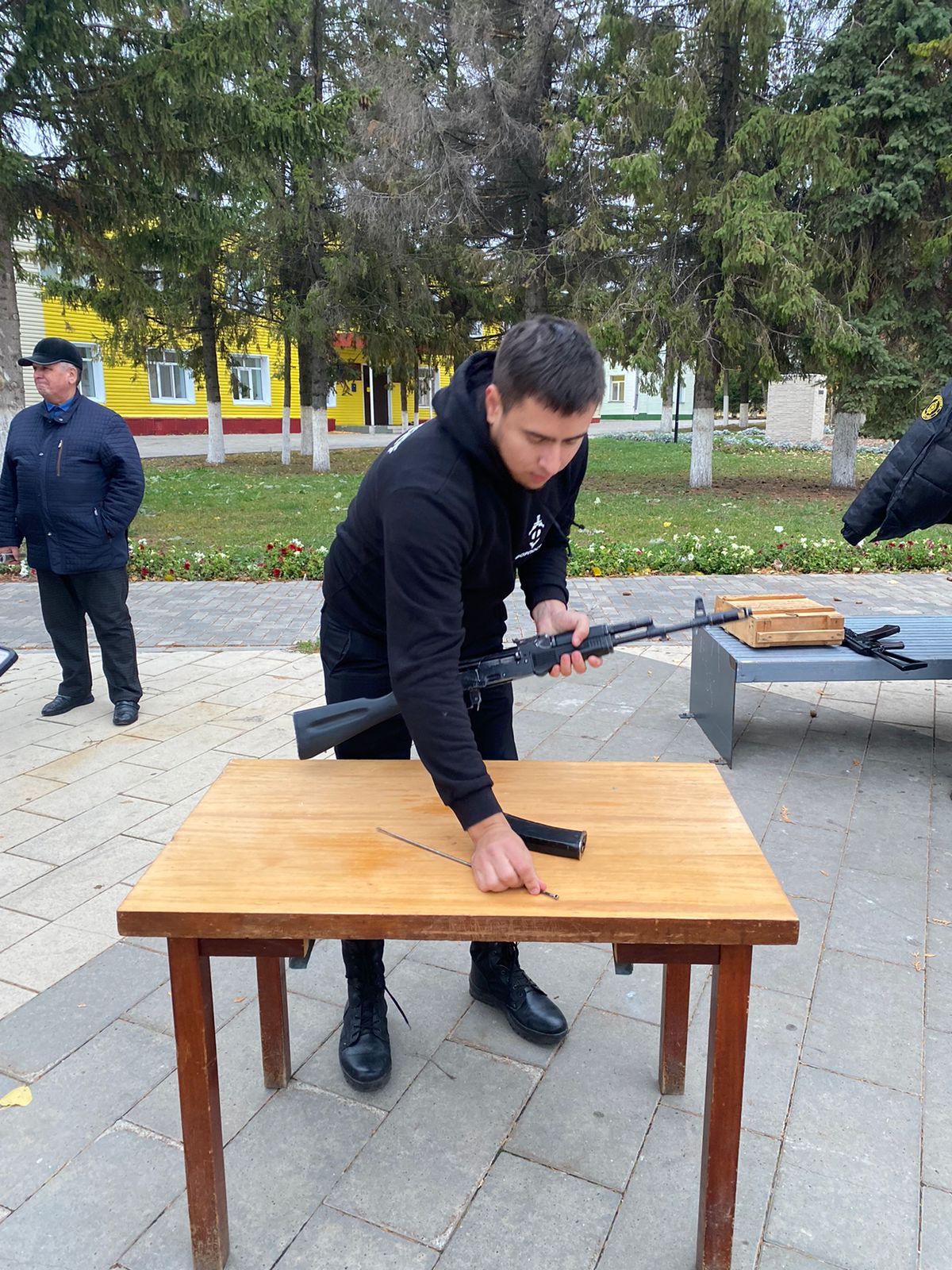 В Рыбно-Слободском районе стартовала акция в поддержку службы по контракту - «Все свои».