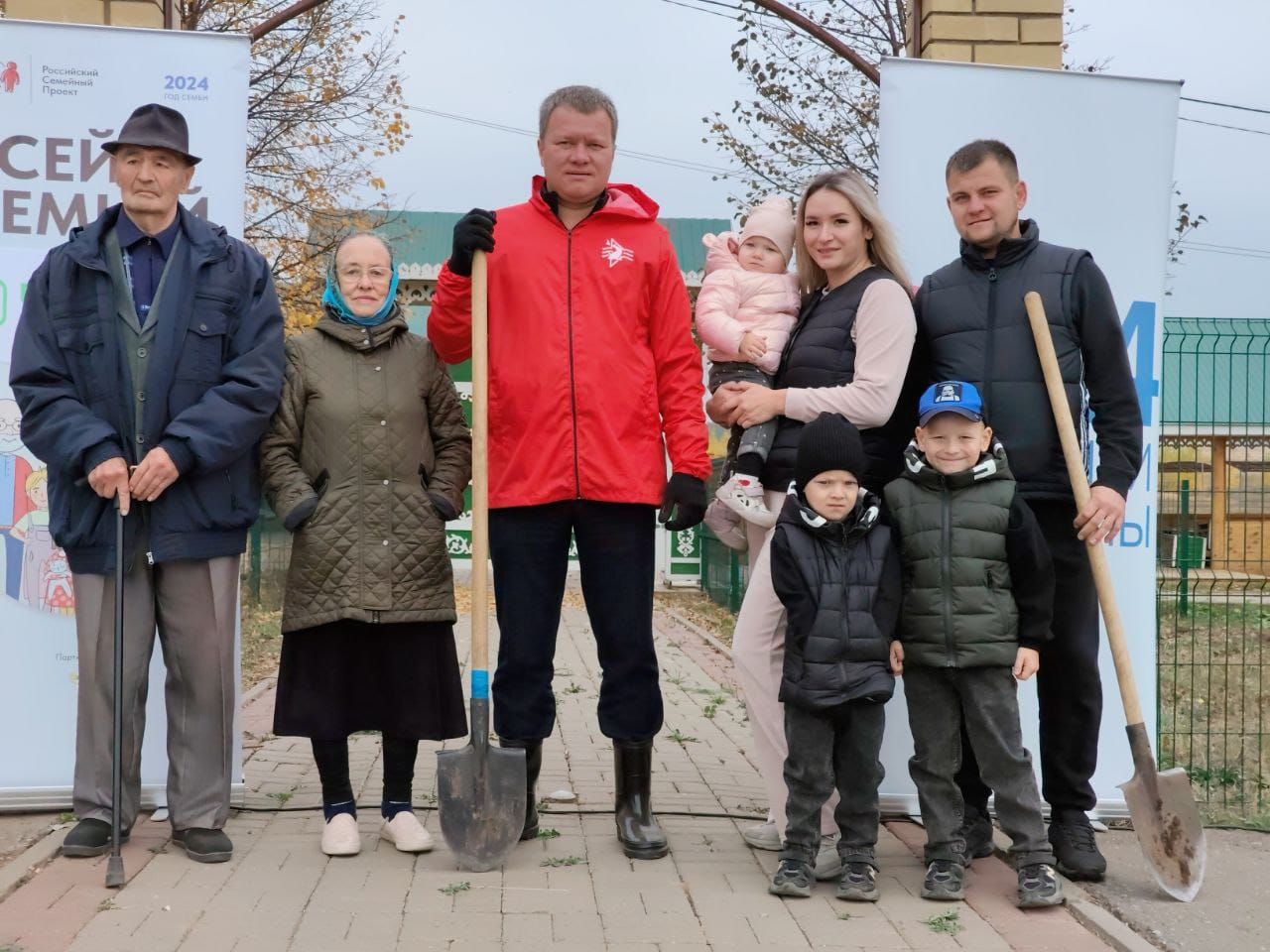 В Рыбной Слободе высадили новые саженцы деревьев