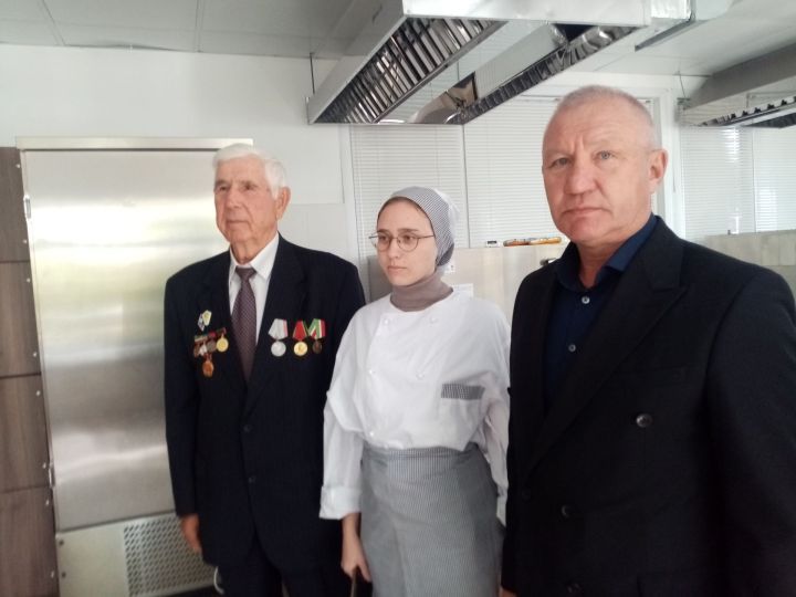 Ветеран труда Сергей Парфенов поделился опытом с молодым поколением