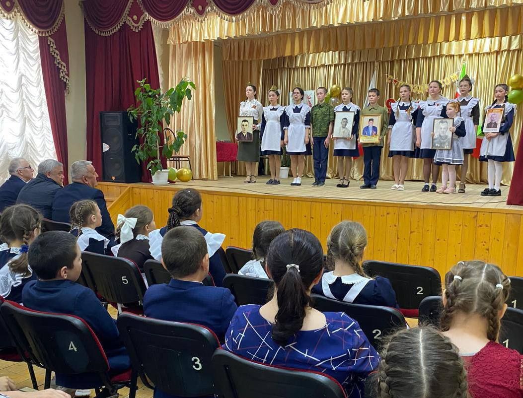 Яңа Арыш авылында Бөек Җиңүнең 80 еллыгына багышланган бәйрәм чарасы узды.