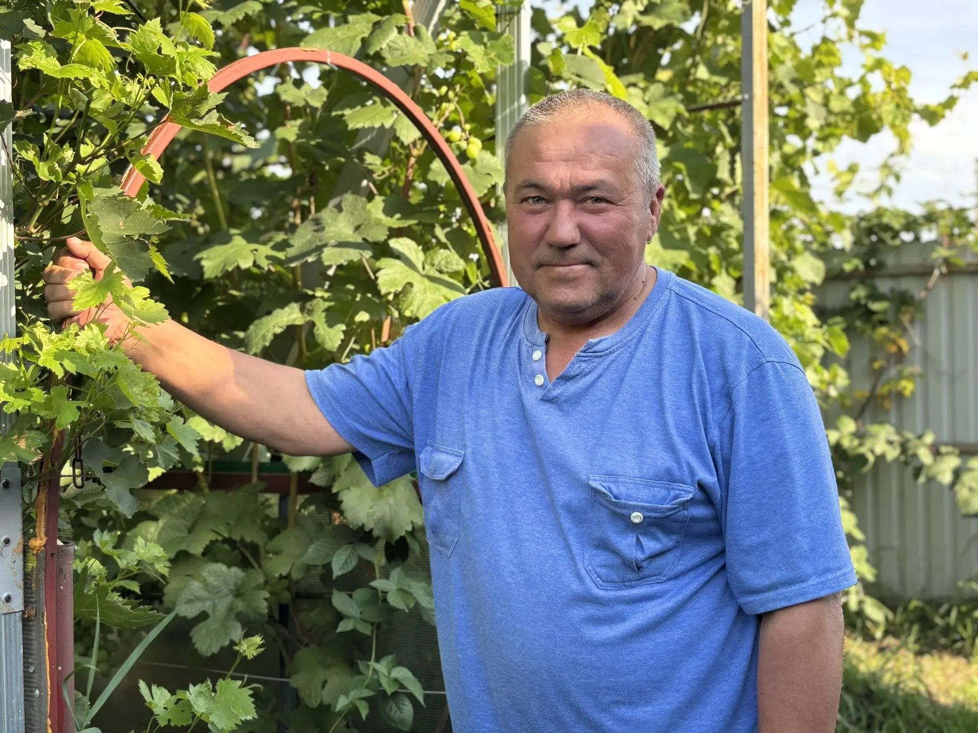 Как дальнобойщик из Полянки стал опытным виноградарем