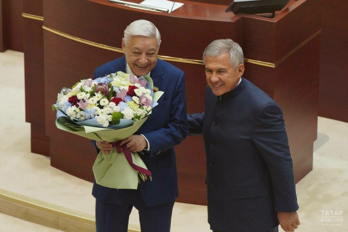 Рөстәм Миңнеханов: «Бүген гади көн түгел. Без сезгә ияләшкән идек инде, кая гына эшләсәк тә, сезнең ярдәмне тойдым»