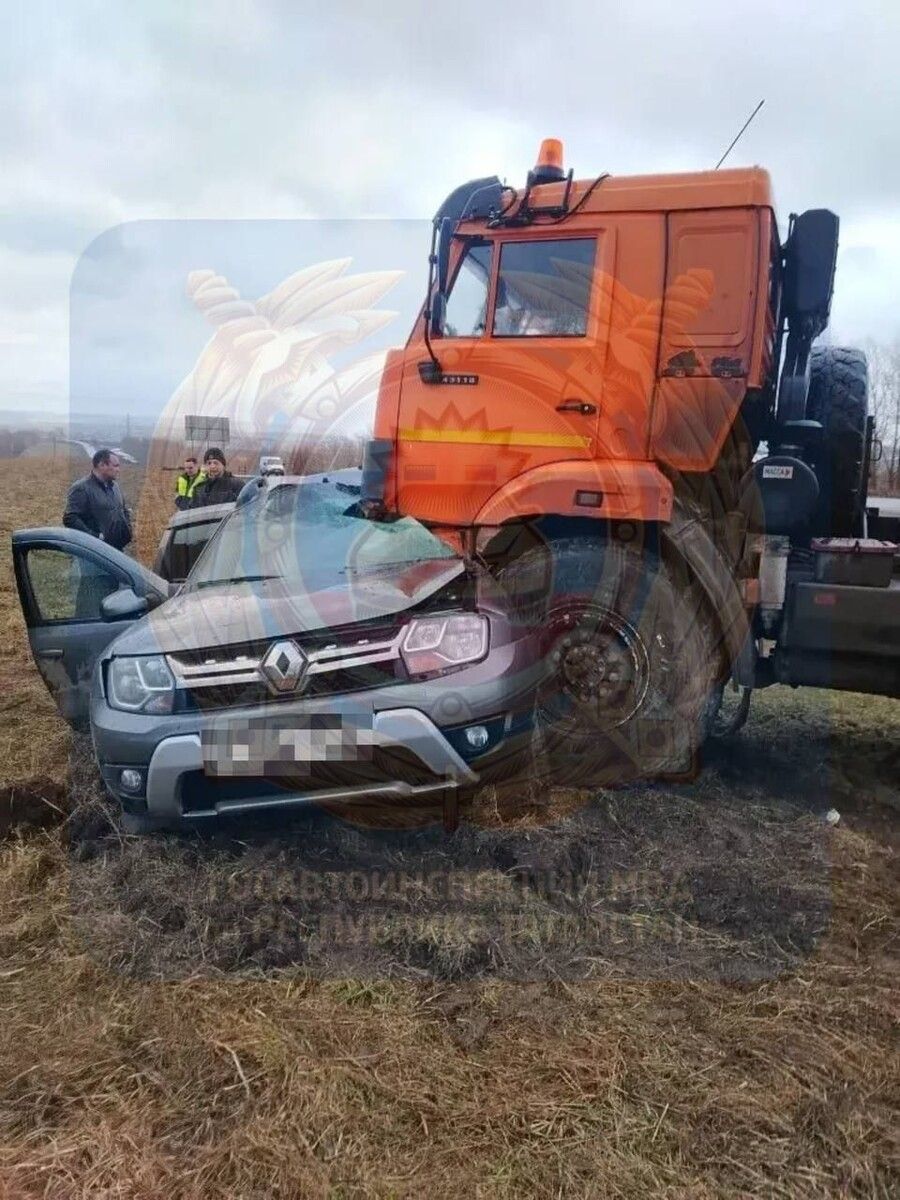 Два человека погибли в ДТП с грузовиком в Татарстане