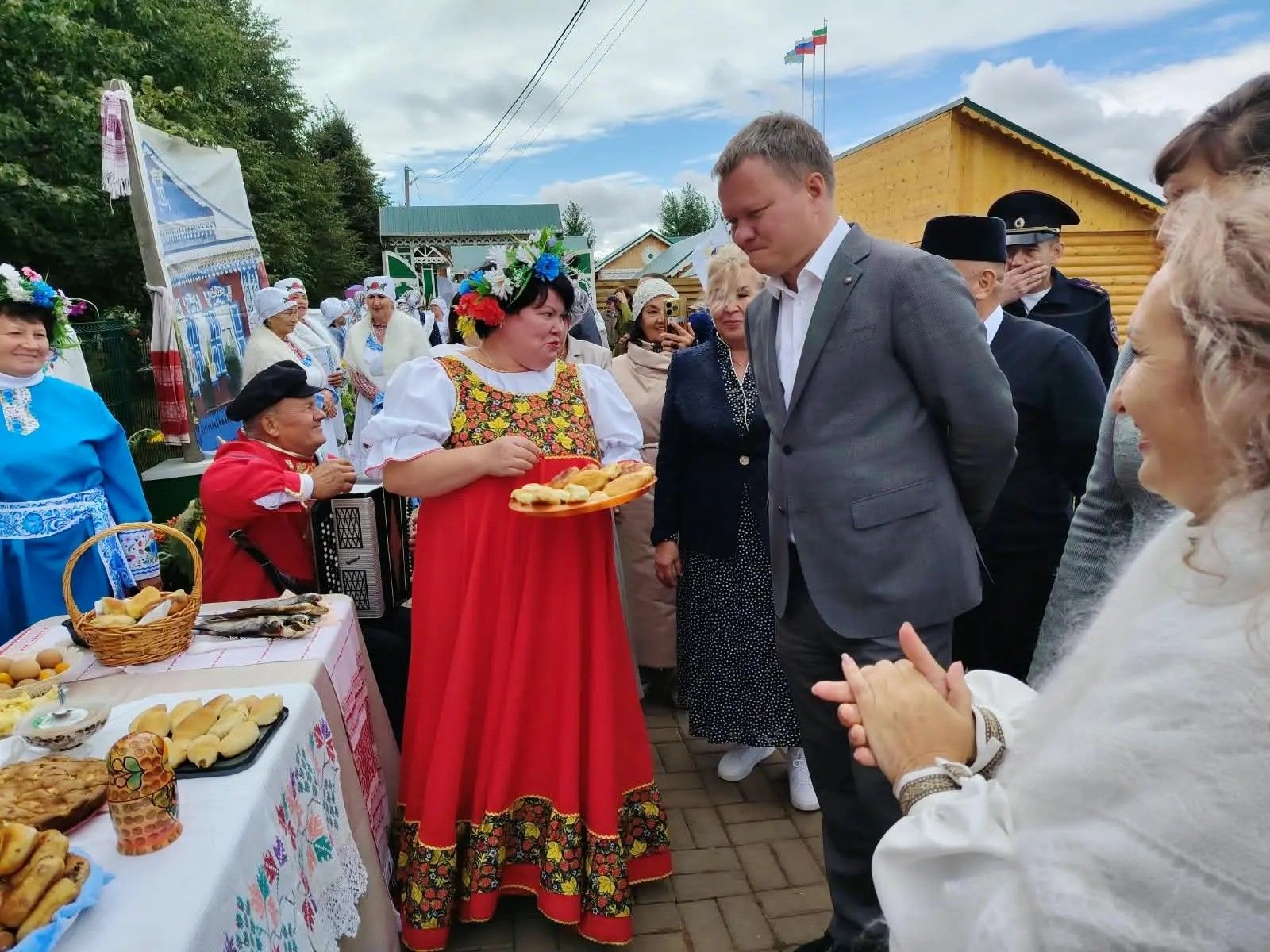 В Рыбно-Слободском районе прошел фестиваль женского промысла «Бистә шәле»