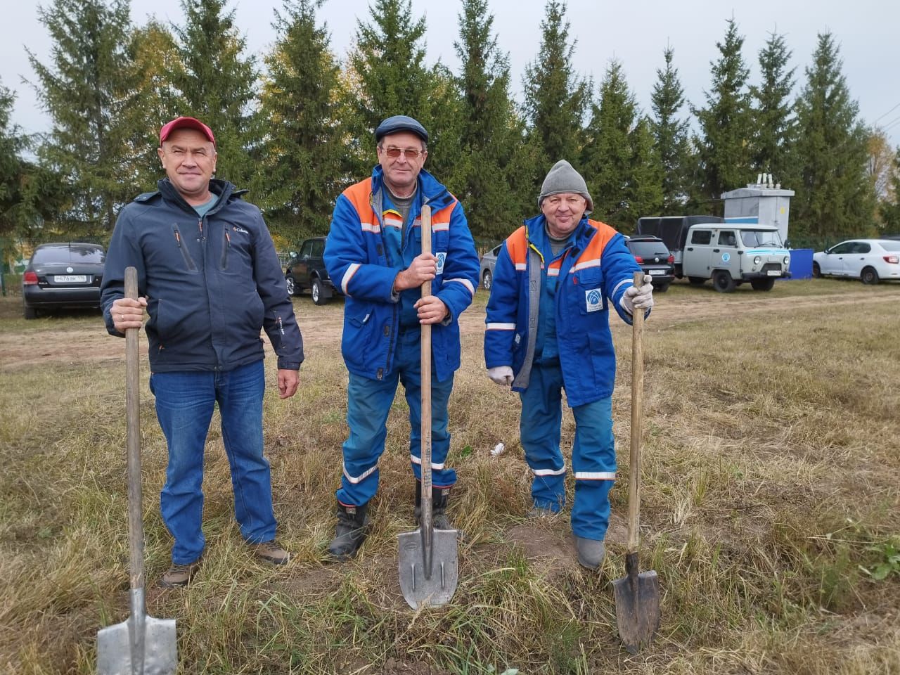 В Рыбной Слободе высадили новые саженцы деревьев