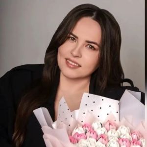Матурлык бүләк итүче: Райзәлә Идиятуллина үзенең чәчәкле-зефирле дөньясы турында