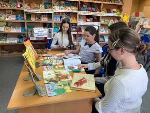 Поэтический вечер «Под шелест листопада» в библиотеке