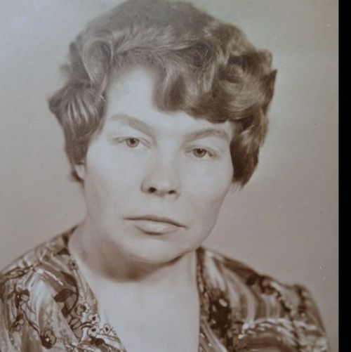 Вера Нифонтова: «Где бы я ни была, старалась узнать что-то новое, интересное, ходили по музеям, знакомились с жизнью в городах»