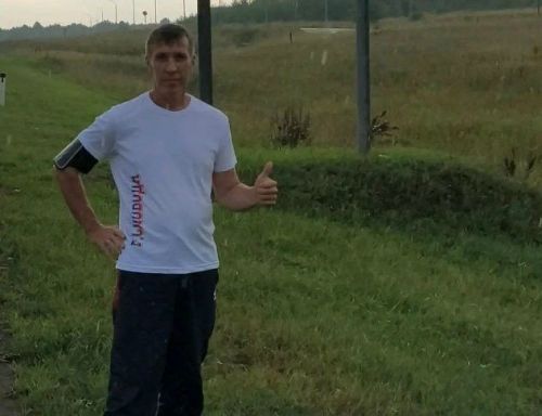 Андрей Смолин пробежал полумарафон в День физкультурника
