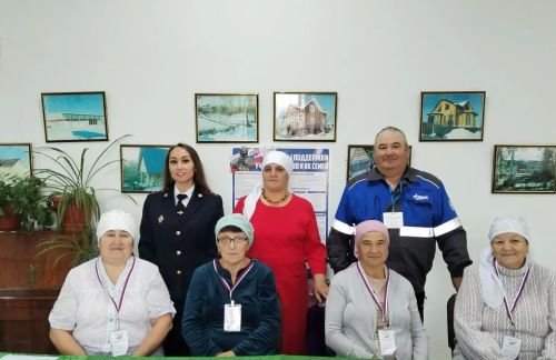 Как проходит голосование на участке в Большом Салтане