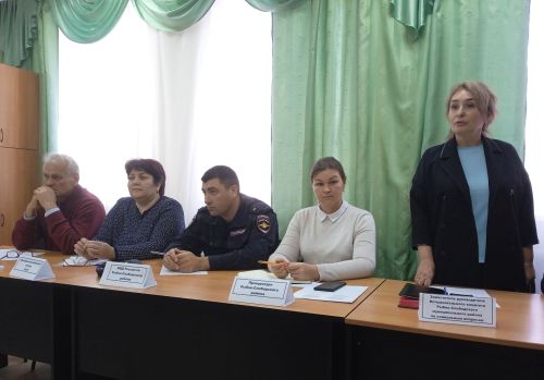 В Рыбно-Слободском районе обсудили социально-бытовые проблемы пожилых жителей