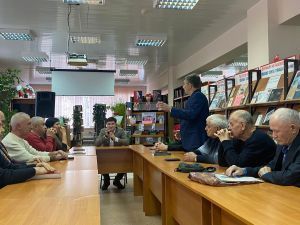 Балык Бистәсе район үзәк китапханәсендә  «Аксакаллар шурасы»ның утырышы узды