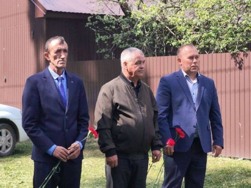 Память жива: в Рыбной Слободе открыли мемориальную доску герою Абдулхаю Ахмядиеву