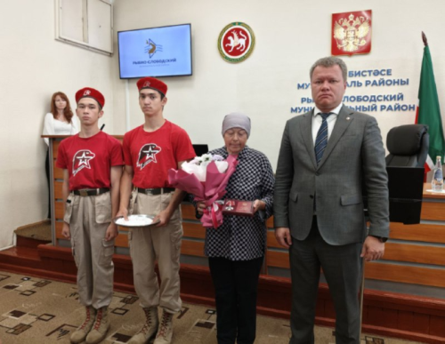В Рыбной Слободе почтили память погибшего военнослужащего