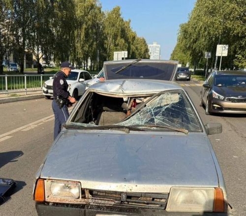 Мужчина погиб в результате аварии у автобусной остановки