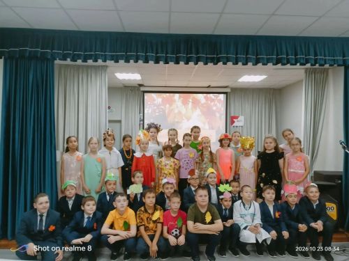 В школе ярко прошёл праздник осени «Сөмбелә»