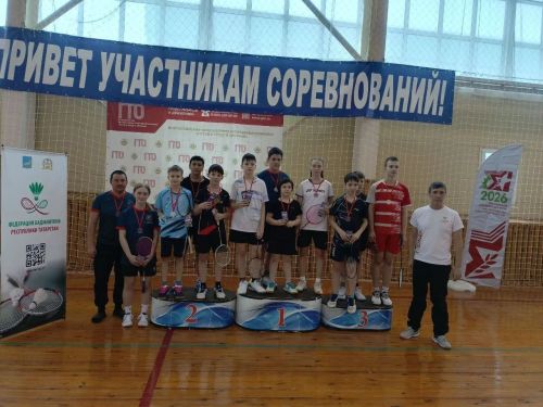 Соревнования по бадминтону в спортивно-оздоровительном комплексе «Дельфин»