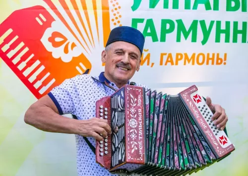 Смех на сцене – тепло в душе:  встреча с Искандером Мутиевым