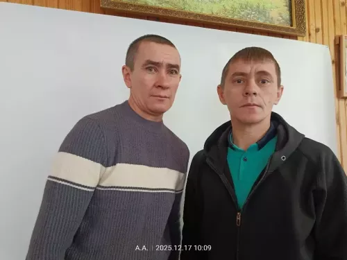 Әтиләренә алмашка килгән бертуган  Садыйковлар