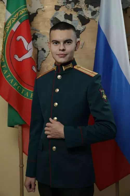 По зову сердца и долгу чести:  братья Яруллины на службе Родине
