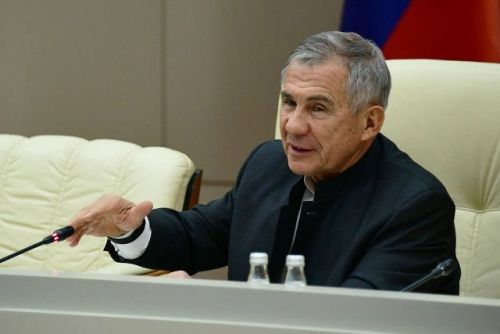 Татарстан Рәисе Казан халкын Сабантуй белән котлады