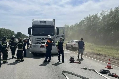 В Татарстане водитель Volkswagen погиб в лобовом столкновении