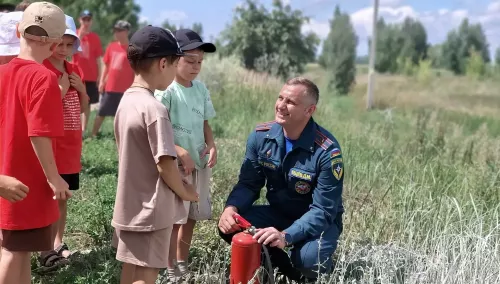В лагере «Сэйлэн» прошёл урок пожарной безопасности