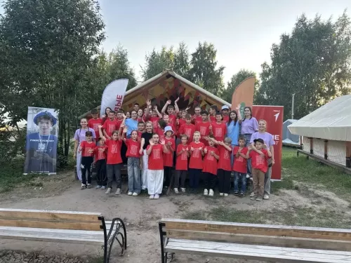 В палаточном лагере «Сэйлэн» открылась новая смена Движения Первых