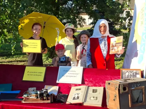 История в объективе: в Кутлу-Букаше открылась выставка ретро-фотоаппаратов
