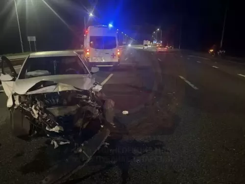 В Татарстане мотоциклист врезался в стоящий автомобиль и погиб