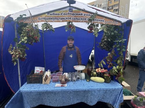 В Осиново прошла ярмарка: рыбнослободские производители представили свою продукцию