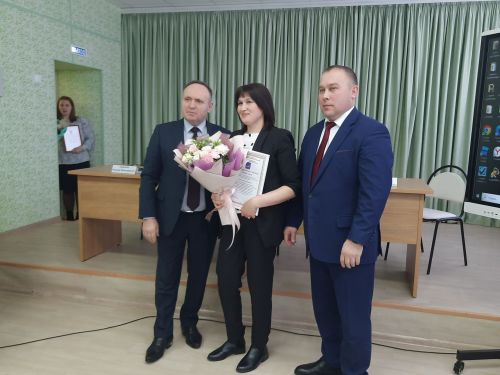 Районный отдел образования добивается больших успехов